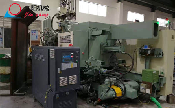 简单谈谈工业4.0企业生产中压铸油式模温机应用