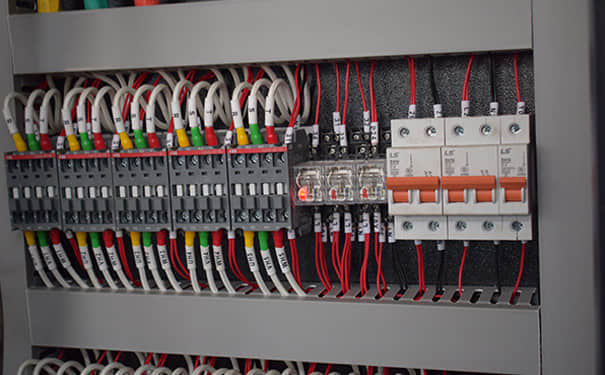 模温机出力控制元件中交流接触器、固态继电器、可控硅优缺点解析及哪个好？