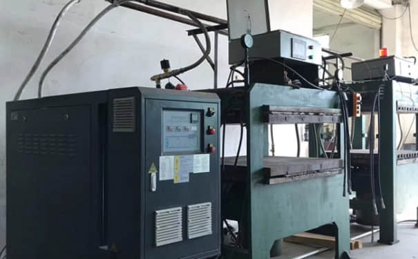 EVA聚氨酯发泡模温机_鞋革专用模温机-成功案例