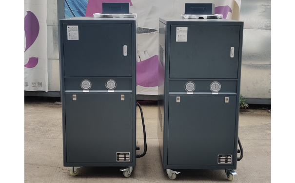 PVC透明膜冷油机