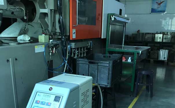 水式模温机中水垢去除三种方法，对比之后酸洗效果更佳